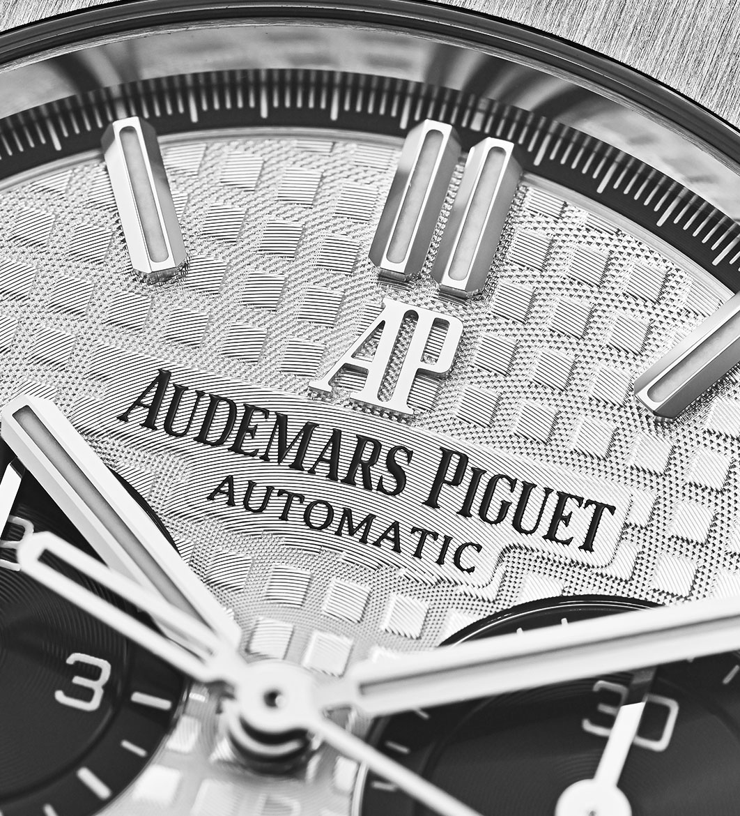 How to Spot a Fake Audemars Piguet (DON'T Make A Mistake!) - Exquisite  Timepieces